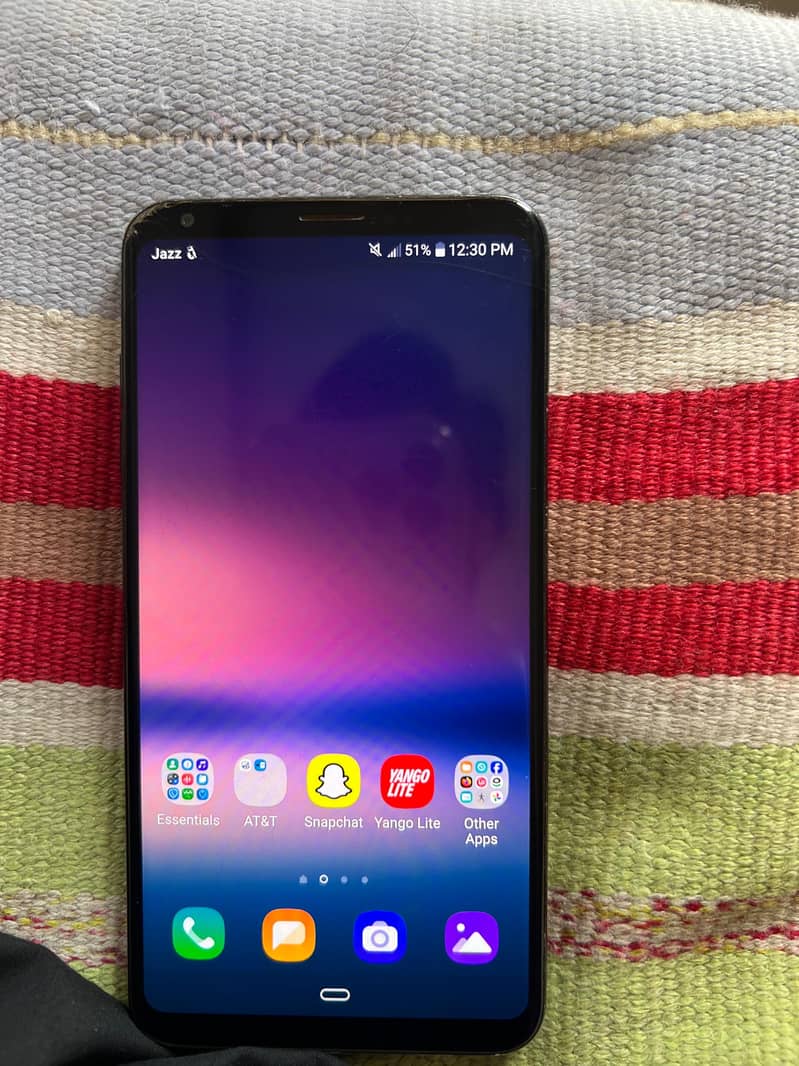 LG V30 3