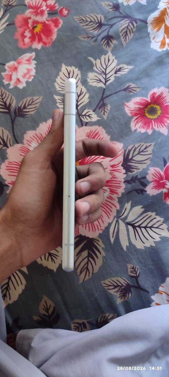 pixel 7a 3