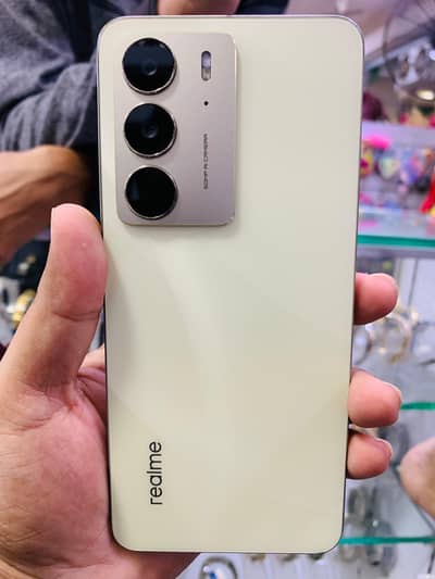 Realme C75