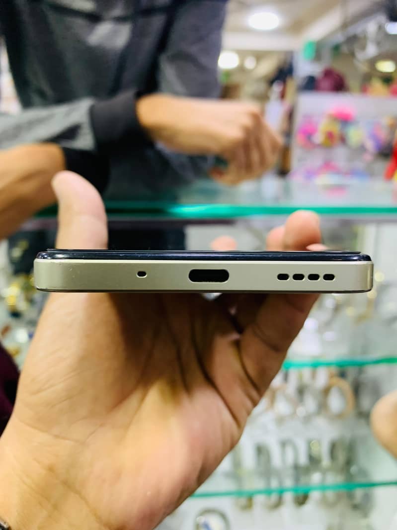 Realme C75 1