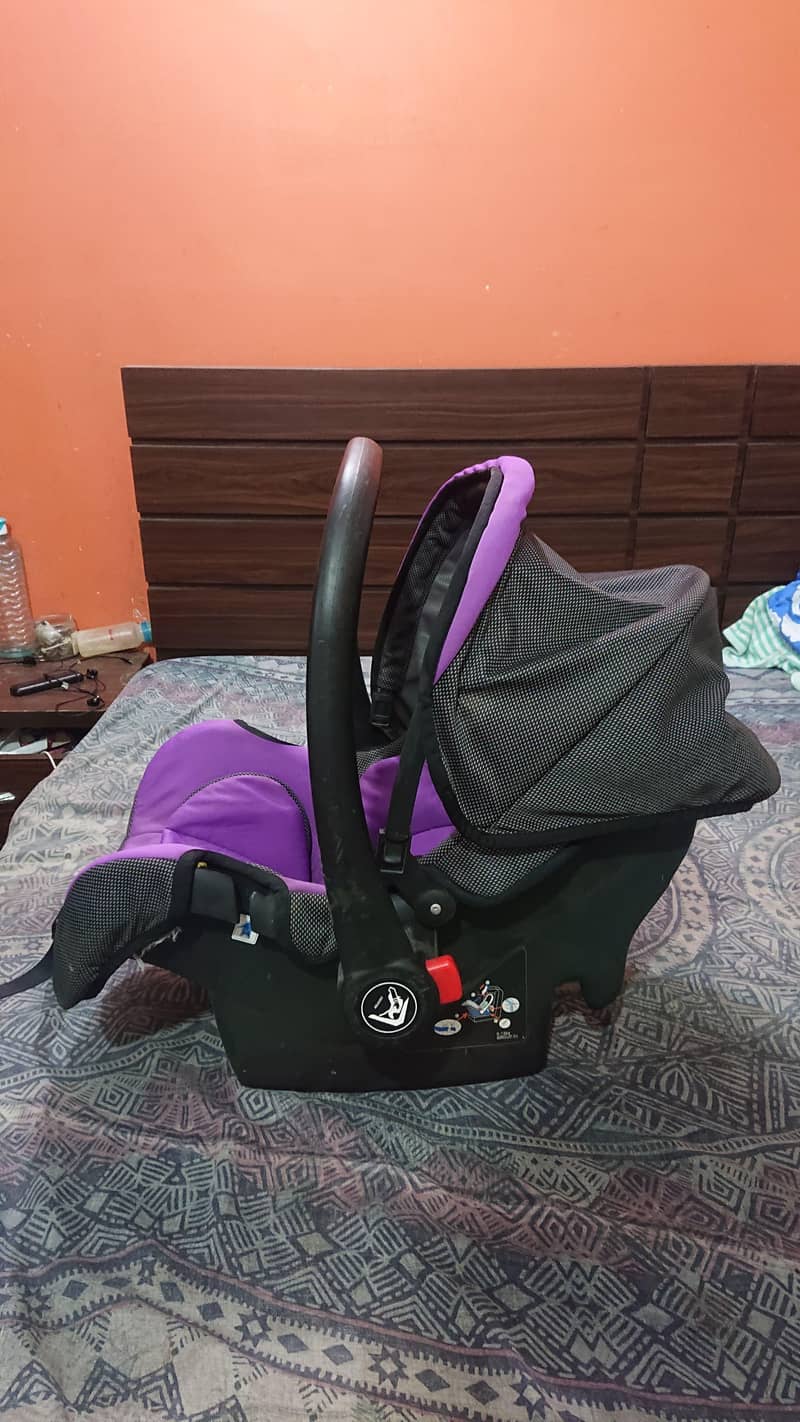 carry cot 3