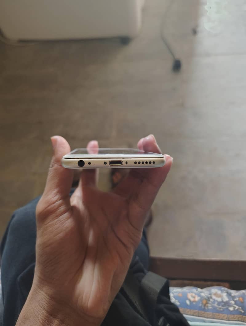 Apple iPhone 6S 2