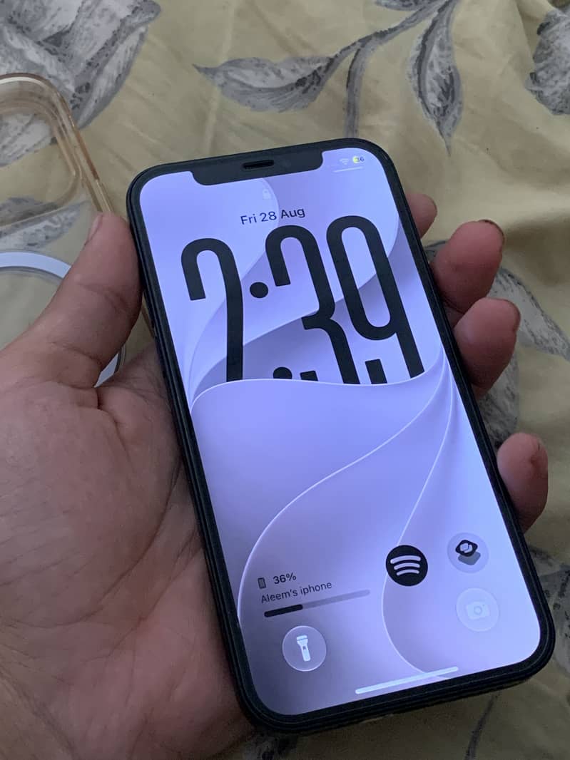 Apple iPhone 12 5
