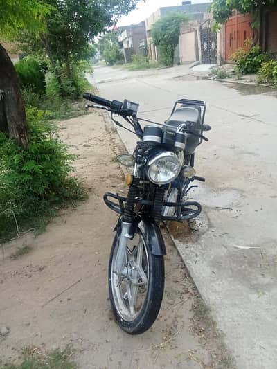 Suzuki GS 150 SE 2022 | Excellent Bike | 1st Owner  | Urgent Sale