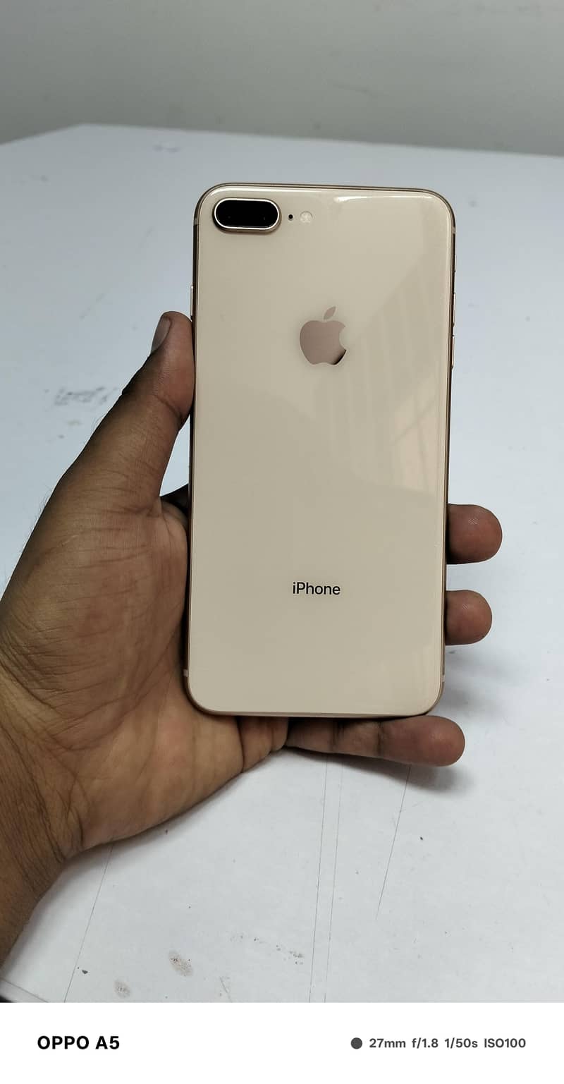 Apple iPhone 8 Plus 1