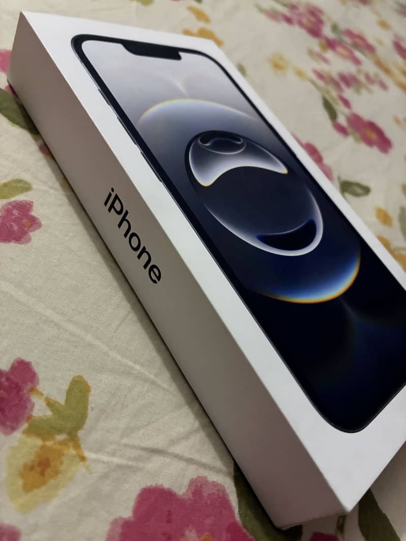 Apple iPhone 16e 1