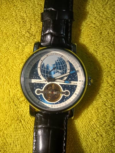 new automatic watch no issues fully new.