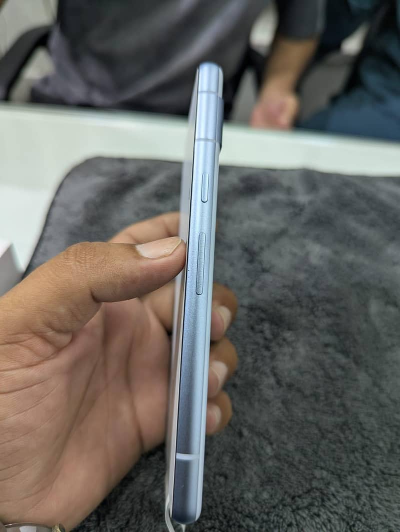 Google Pixel 7a 3