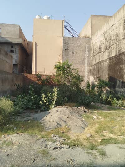 10 Marla Plot For Sale