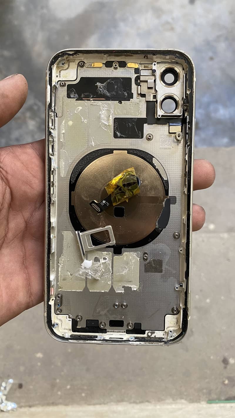 Apple iPhone 11 4