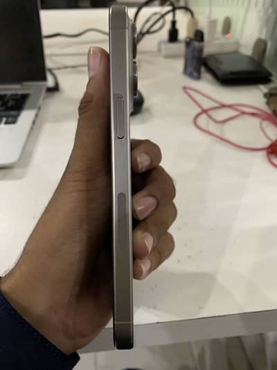 Apple iPhone 15 Pro Max JV 256GB With Box
