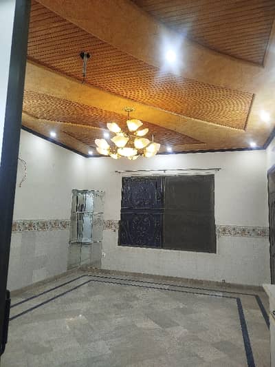 10 Marla Beautiful House For Sale
