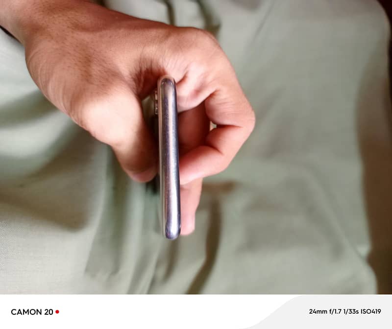Apple iPhone X 4