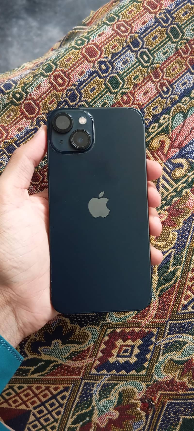 Apple iPhone 13 0