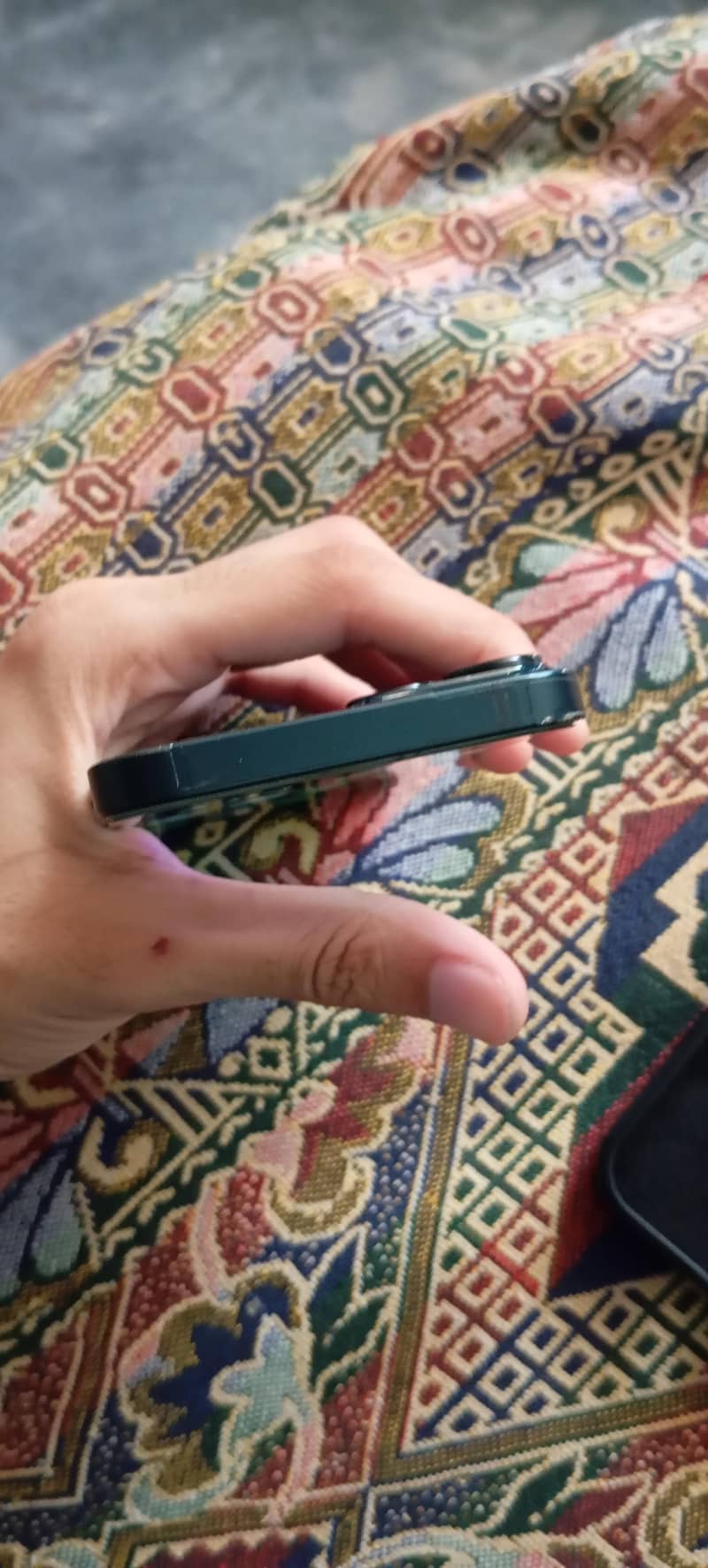Apple iPhone 13 4