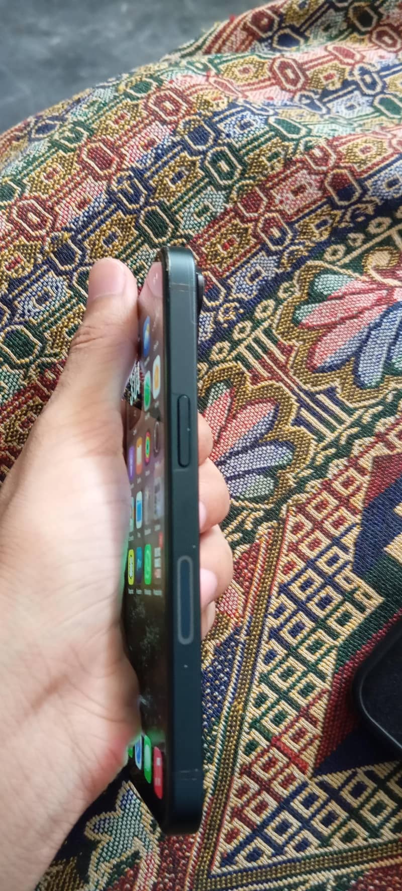 Apple iPhone 13 5