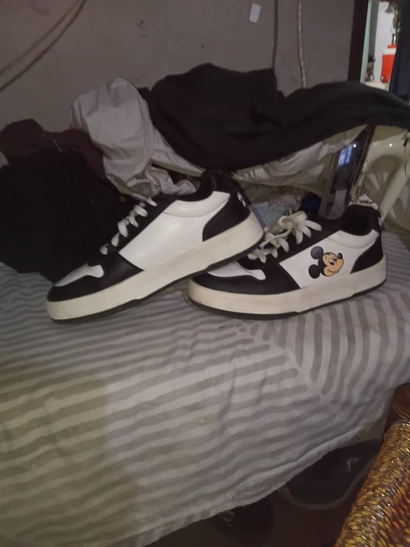 sneakers 2