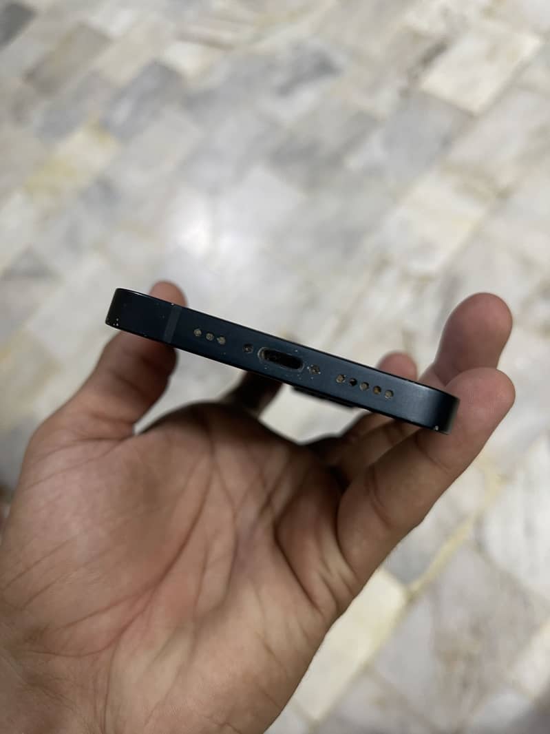 Apple iPhone 13 1