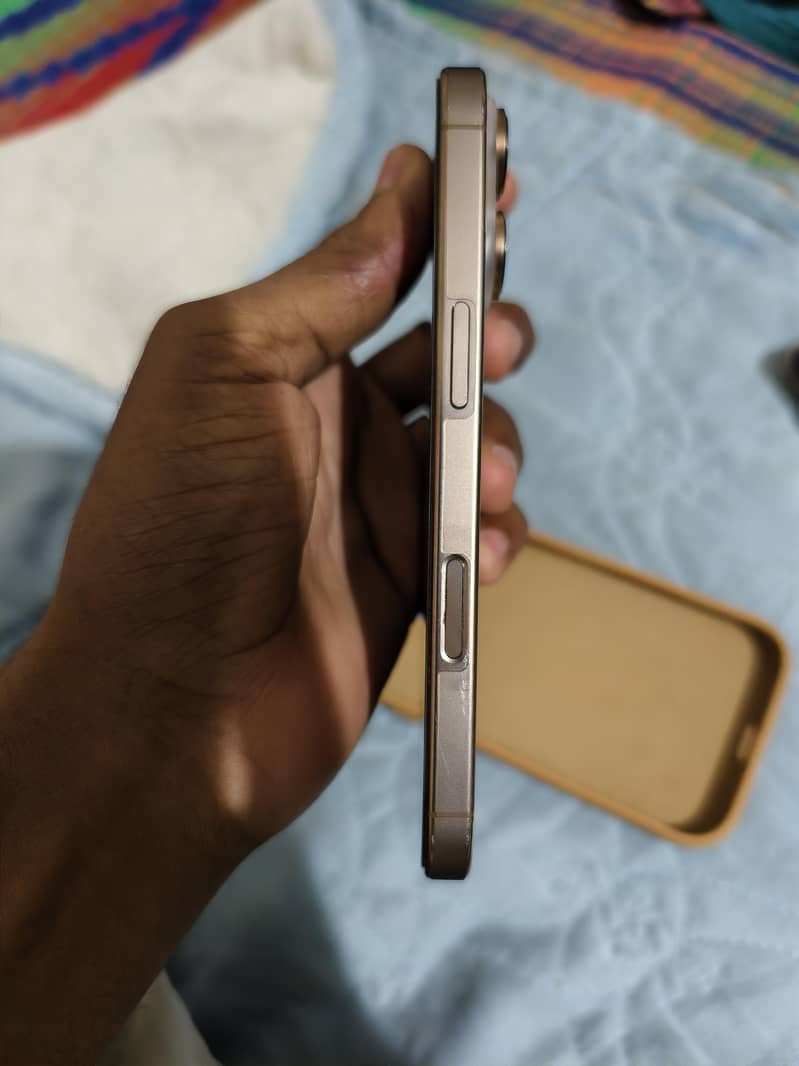 iPhone 16 pro jv 6