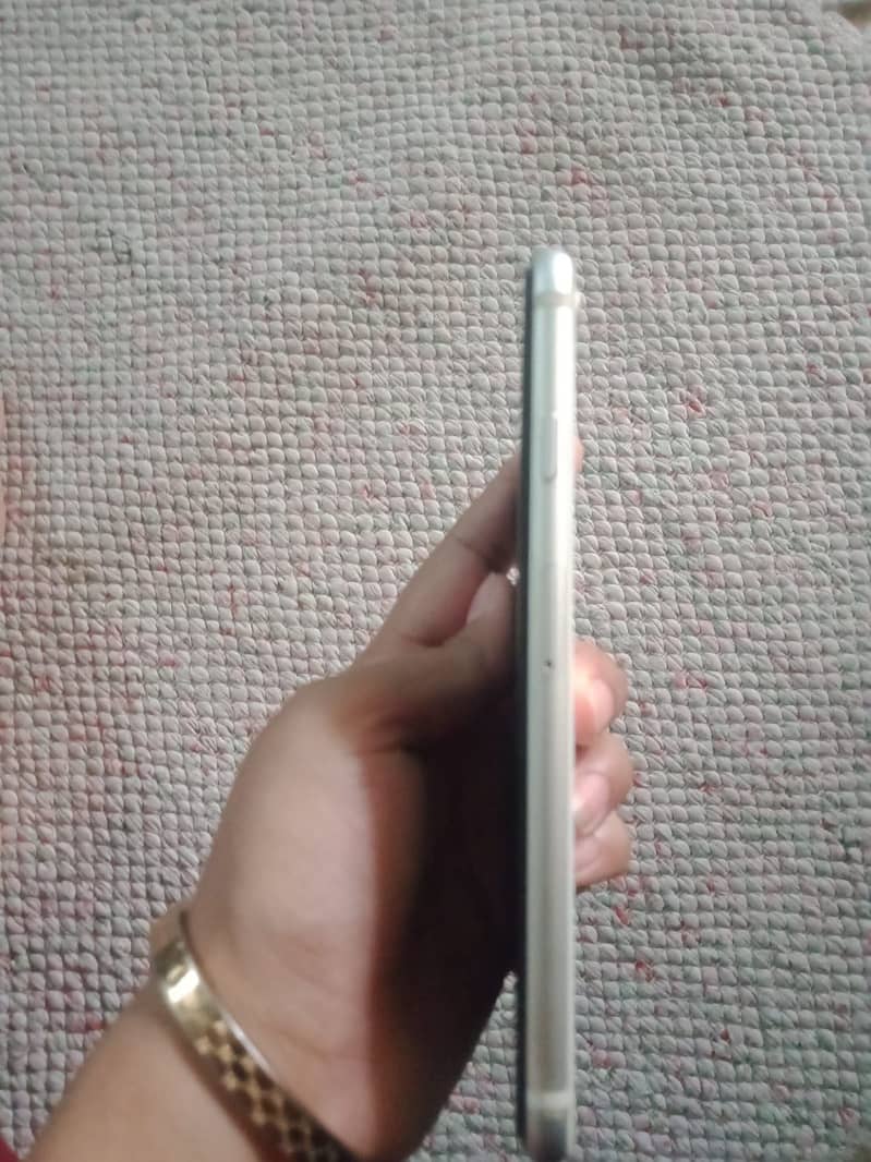 Apple iPhone SE 1