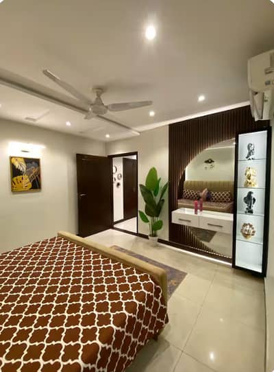 Per Day Apartment for Rent in Bahria Town Lahore Available