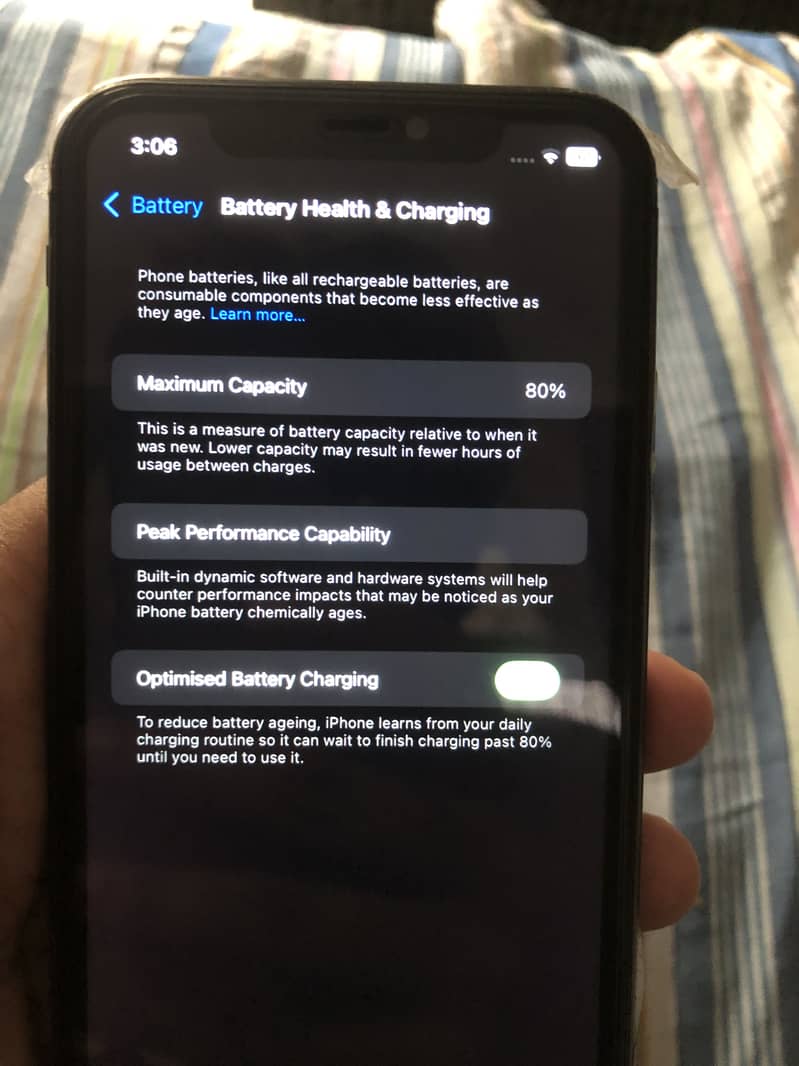 Apple iPhone 11 4