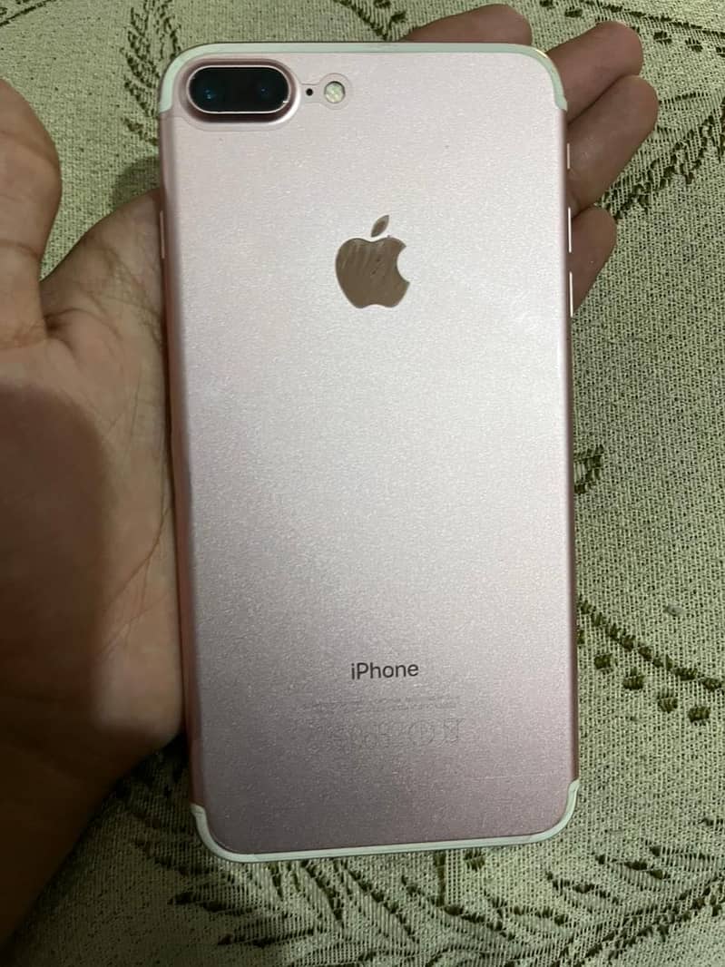 Apple iPhone 7 Plus 5