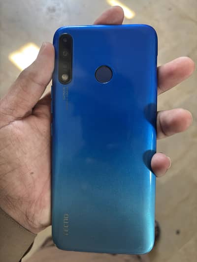 Tecno Spark 4