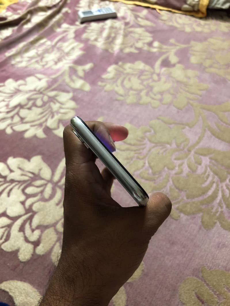 Apple iPhone X 2