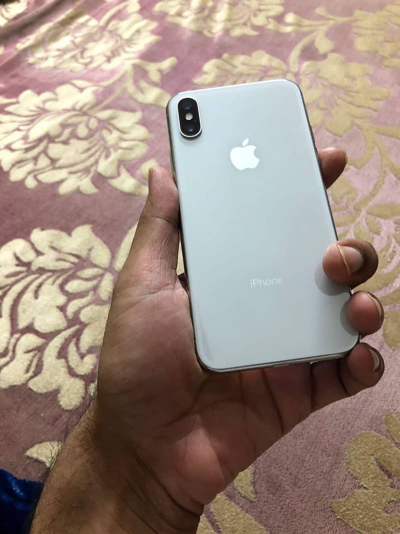 Apple iPhone X 3