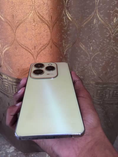 Infinix Hot 40