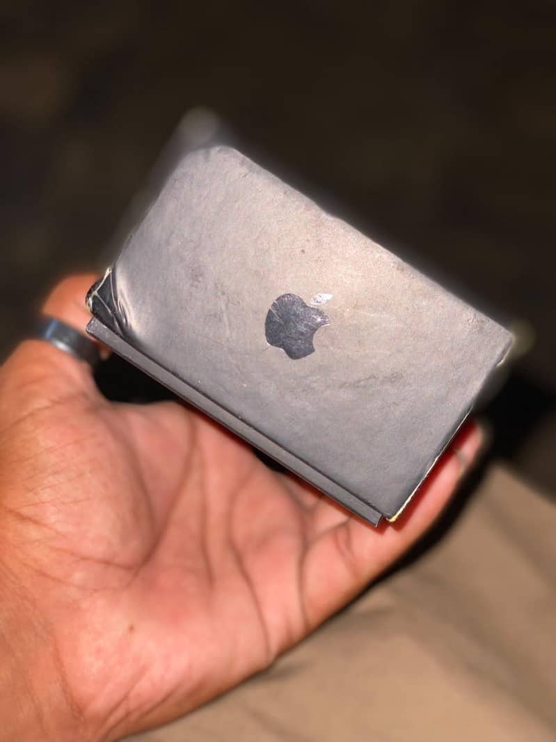 Apple iPhone 11 Pro 2