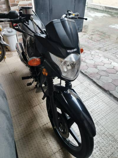 Suzuki gr 150   very very new 10/10condition bike.