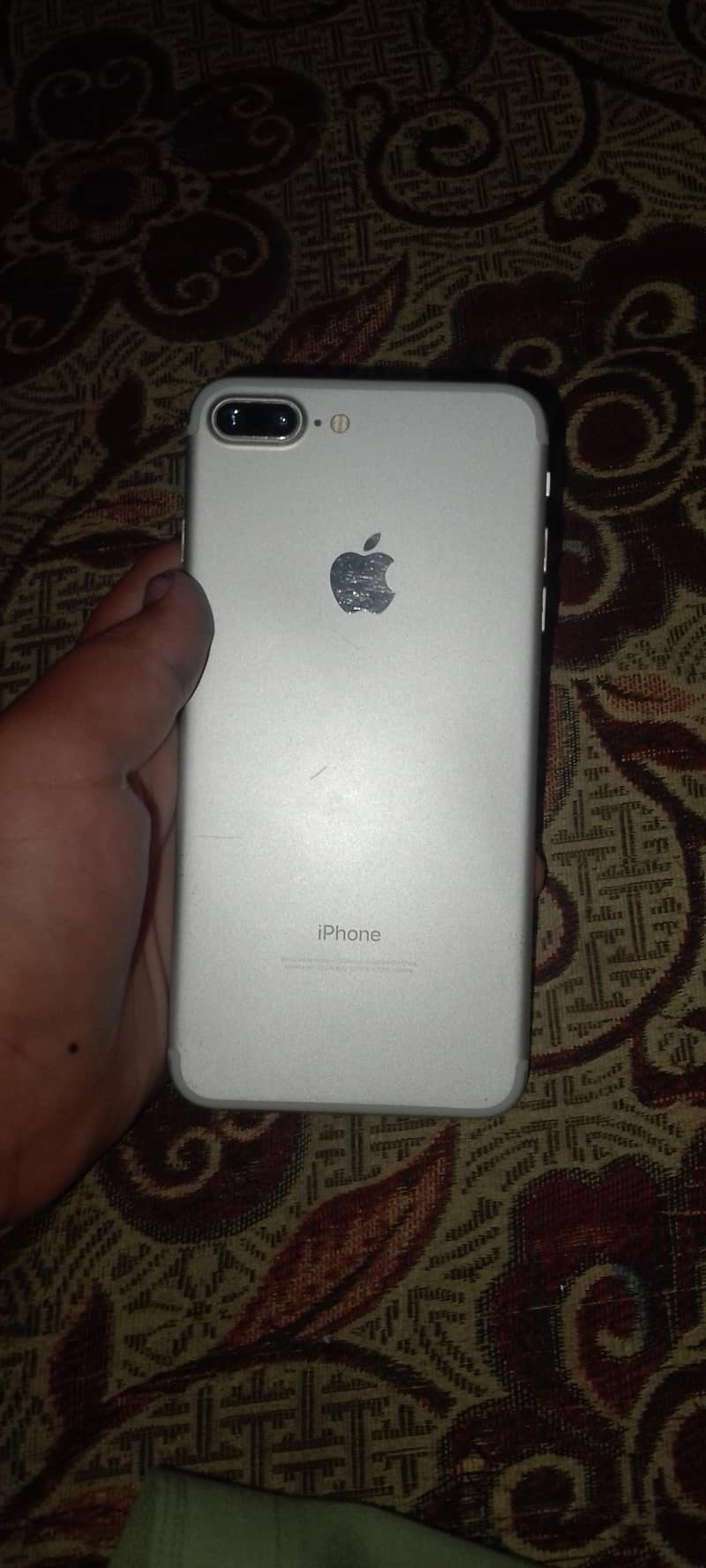 Apple iPhone 7 Plus 0