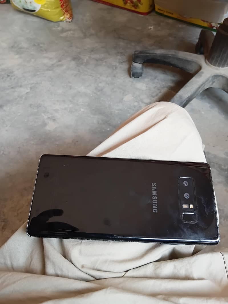 Samsung Mobile Note 8 1
