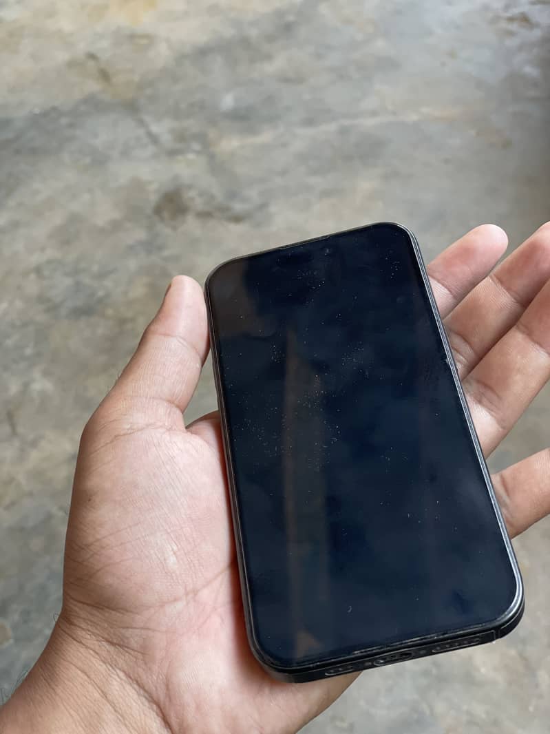 Apple iPhone 15 Pro 2