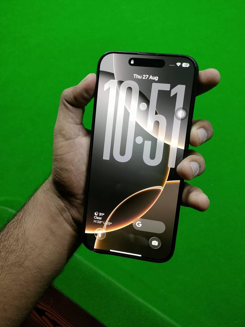 Iphone 16 pro max 6