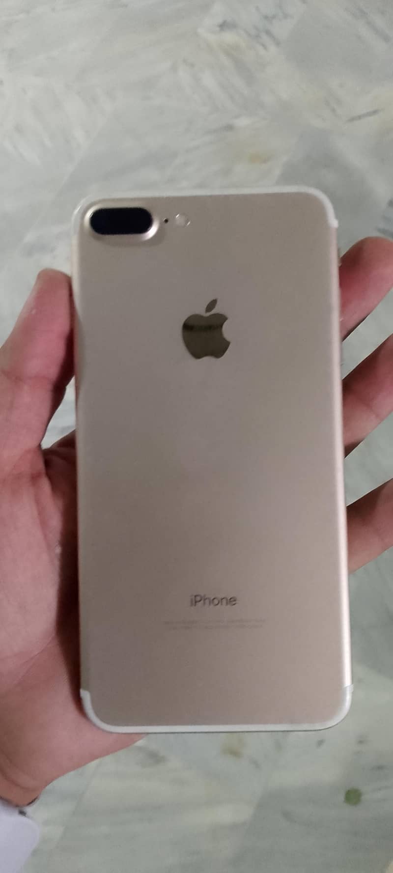 Apple iPhone 7 2