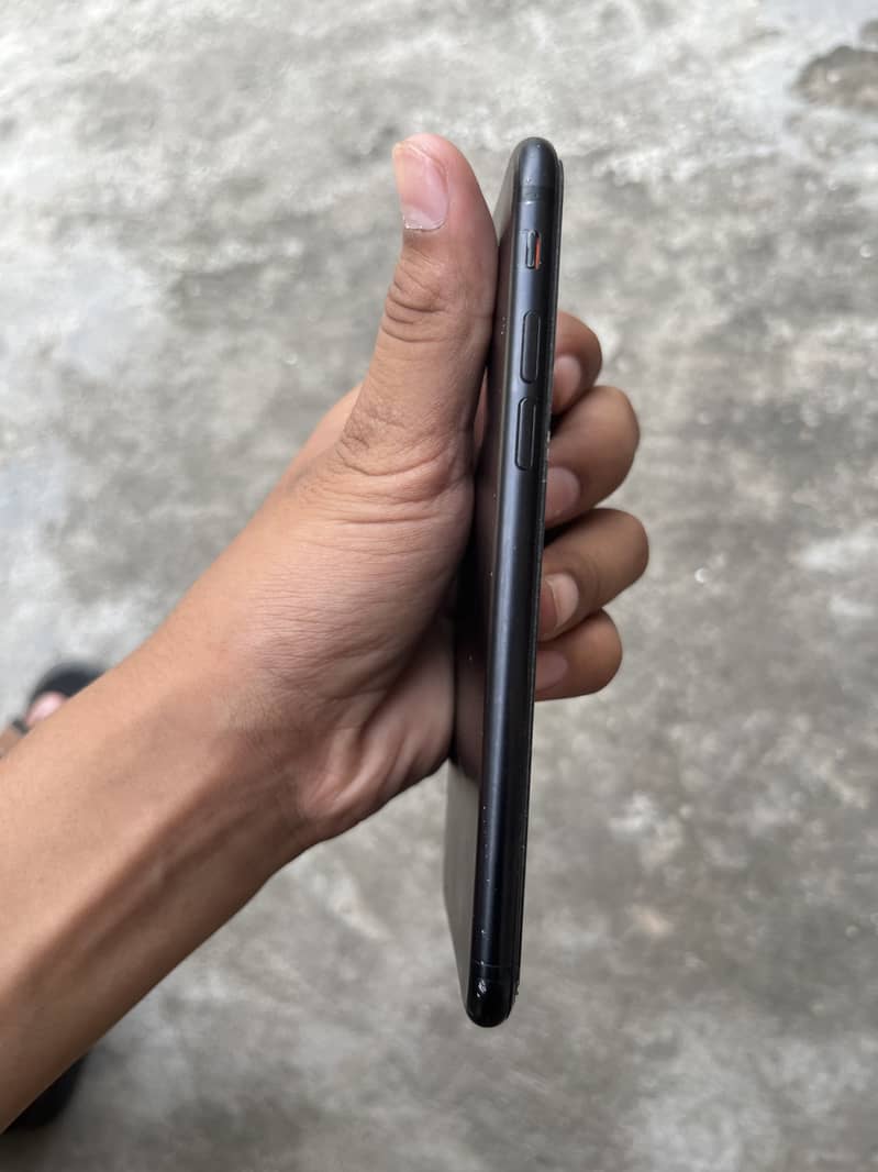 Apple iPhone 7 1