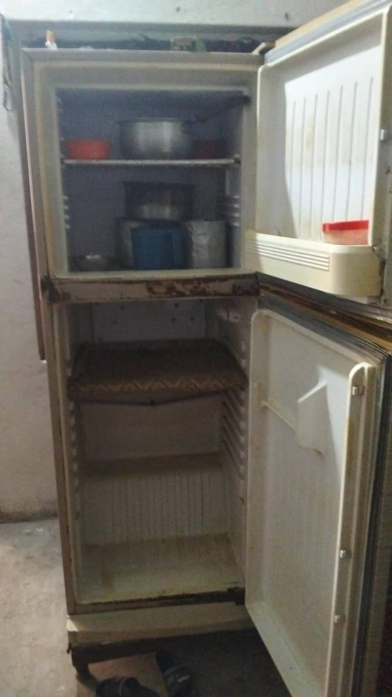 Orient fridge 0