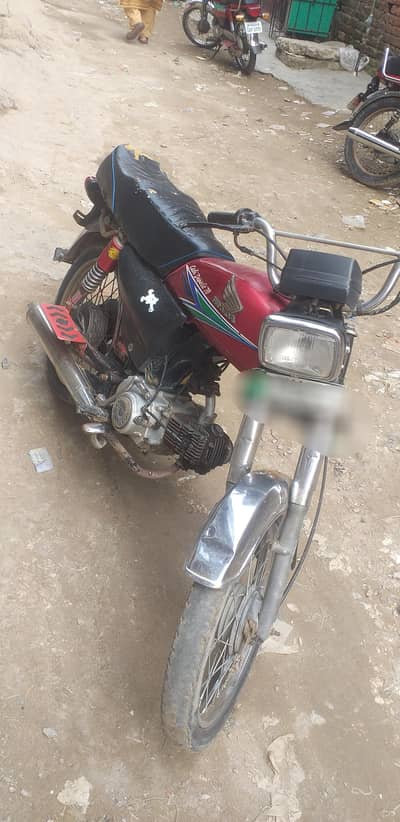 argnet sale docmants ni ha stam mila ga 2011 model bike ha unique