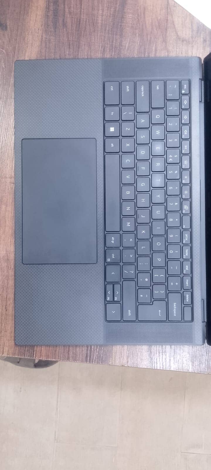 Dell precision 5560 2