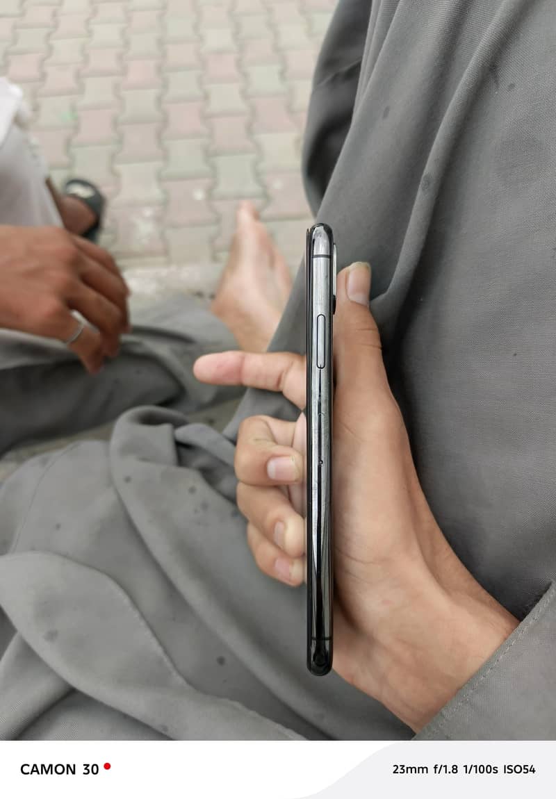 Apple iPhone X 2