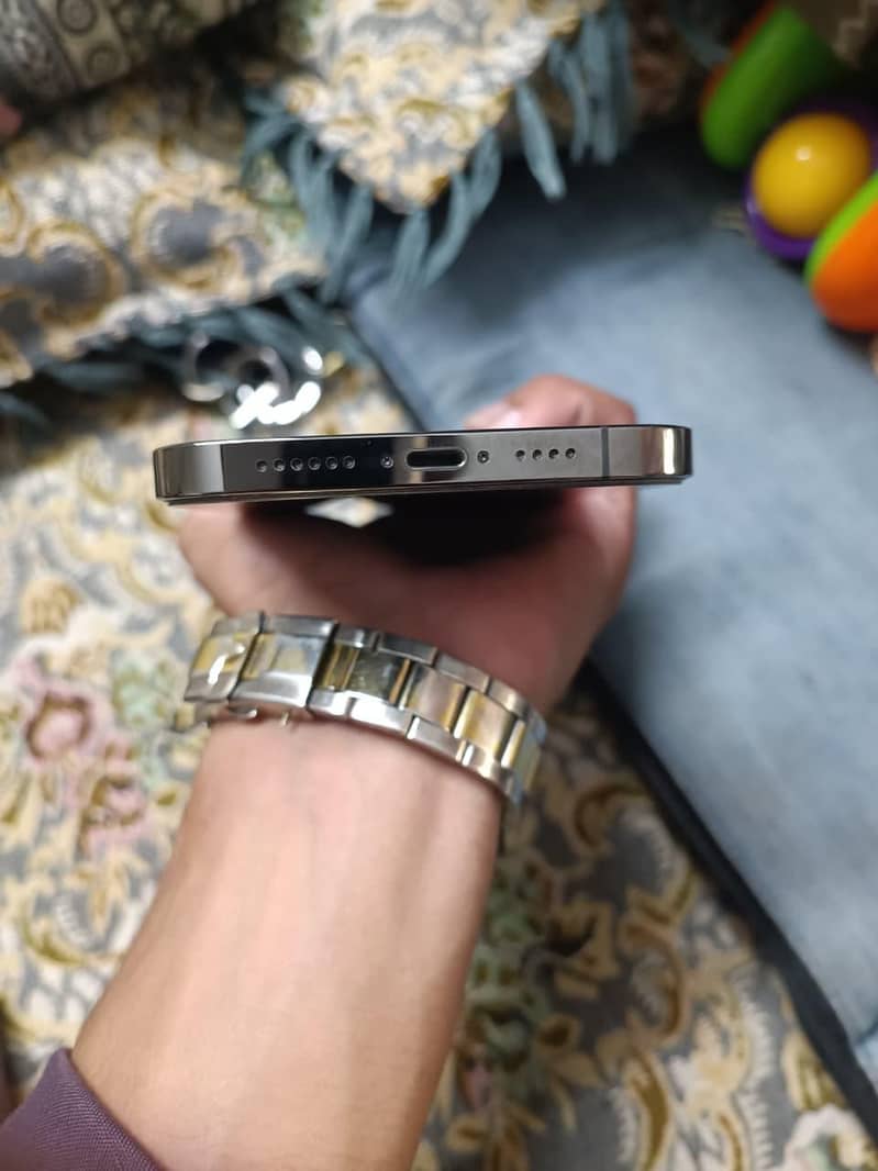 Apple iPhone 12 Pro Max 0