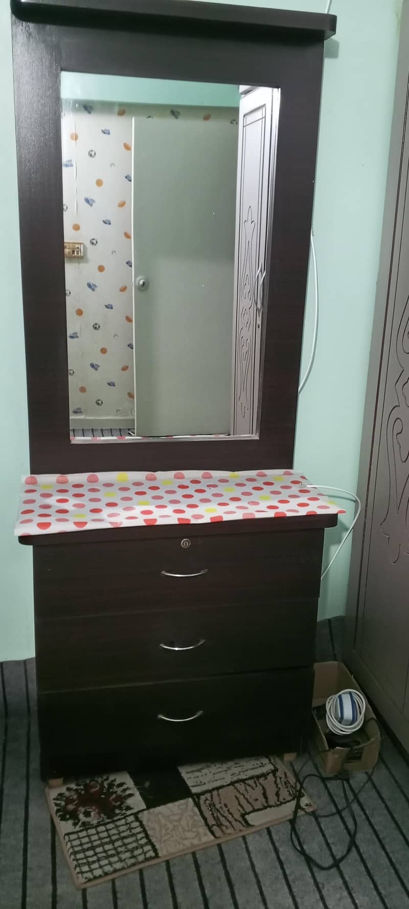 Dressing Table 2