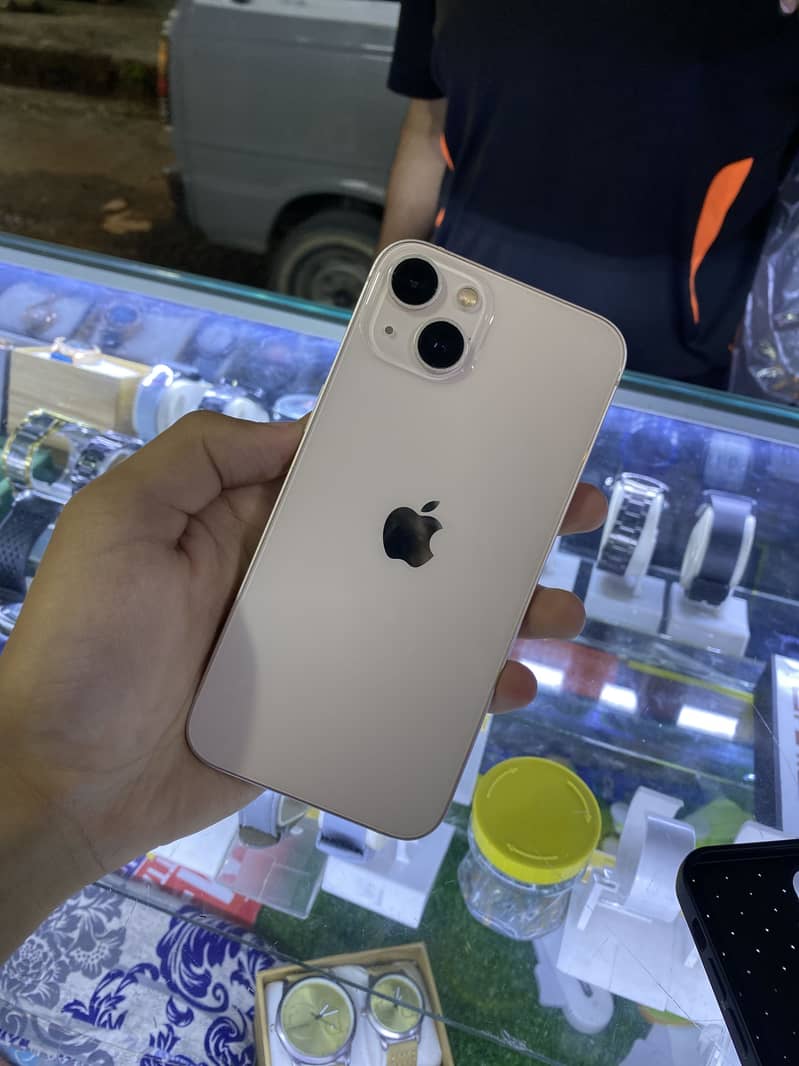 Apple iPhone 13 0