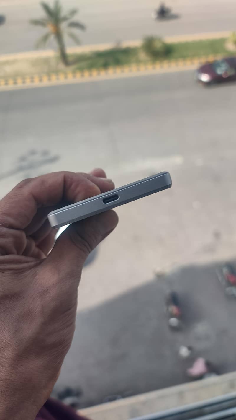 Infinix 4