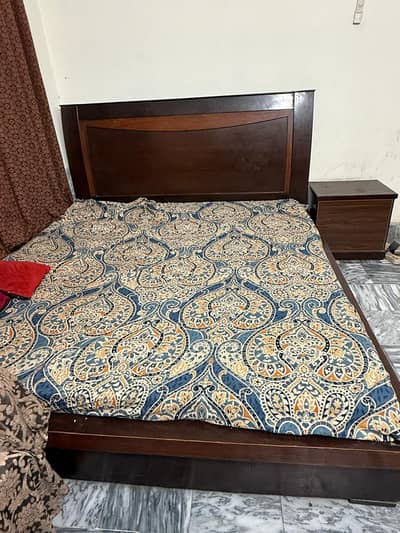 wooden double bed with 2 side tabels for sale