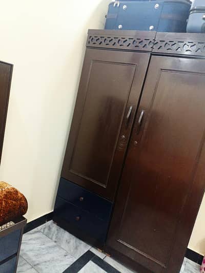 wodden almari sale new condition