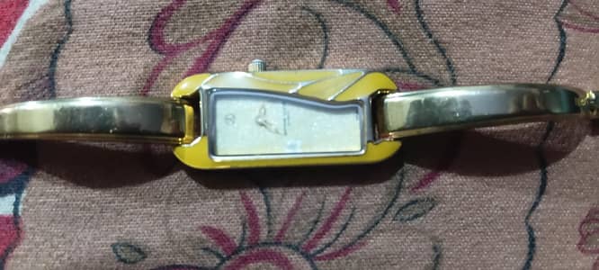 Gold plated Anchor japan importated ledies watch